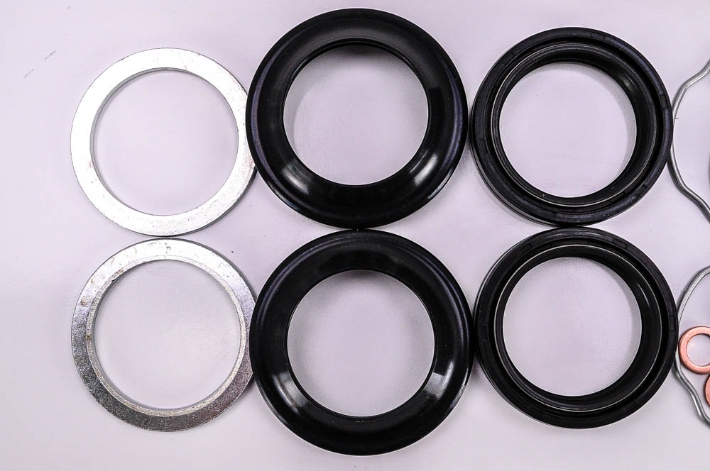 9603 Harley XL1200S Sportster 1200 Sport James Gaskets Fork Seal Kit